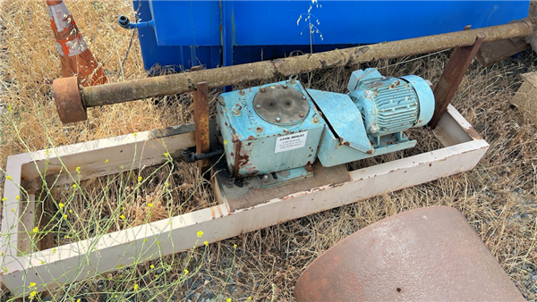 CHEMINEER Model 2HTD-10 Agitator with 10 HP motor